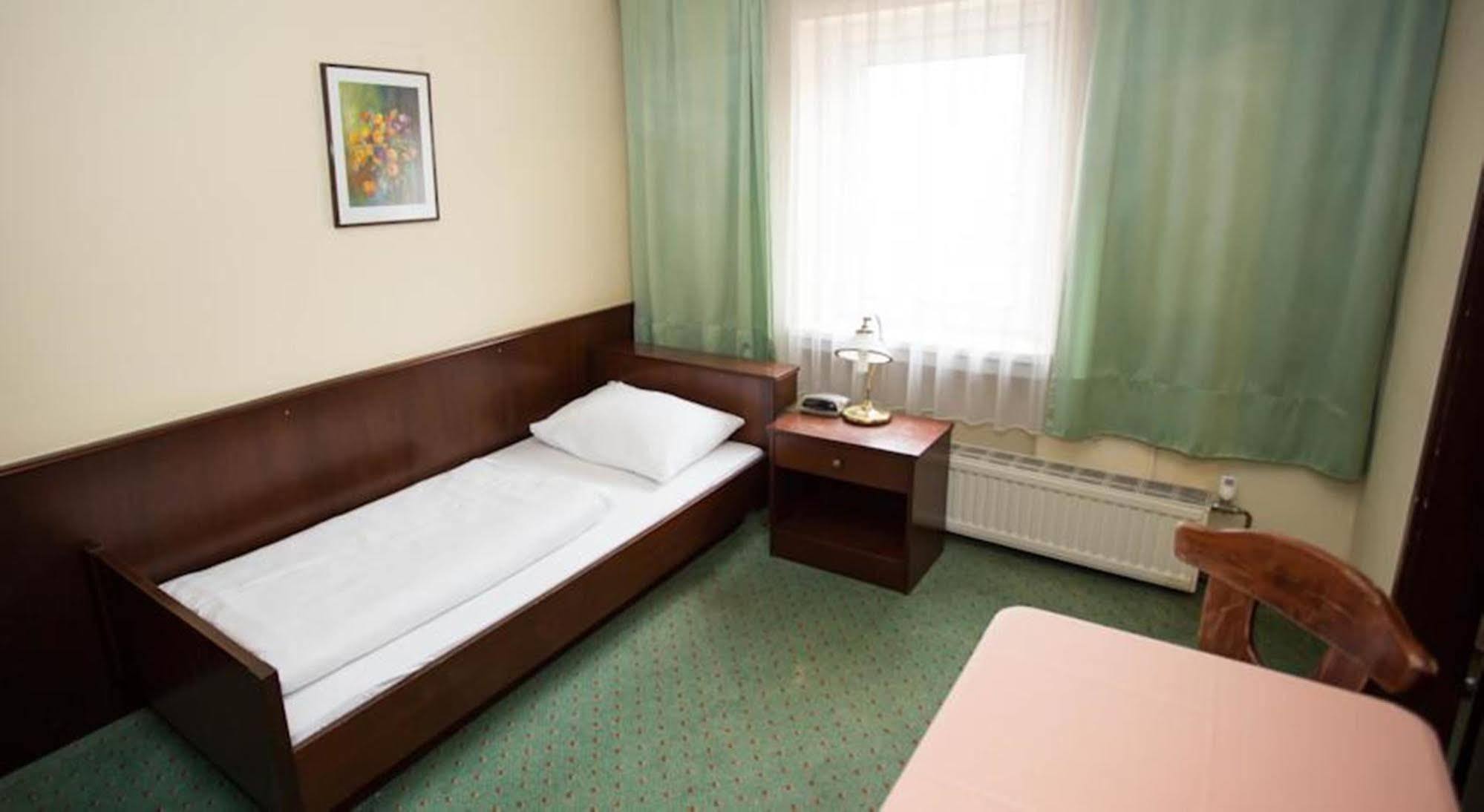 וינה Hotel Hadrigan מראה חיצוני תמונה