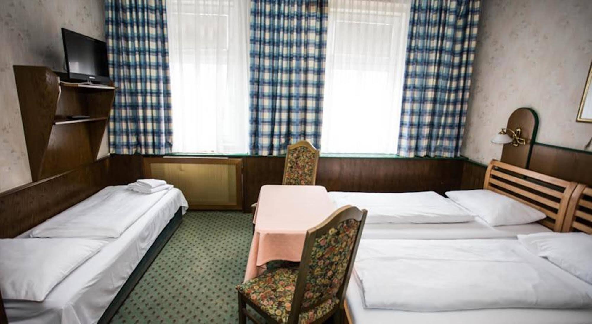 וינה Hotel Hadrigan מראה חיצוני תמונה